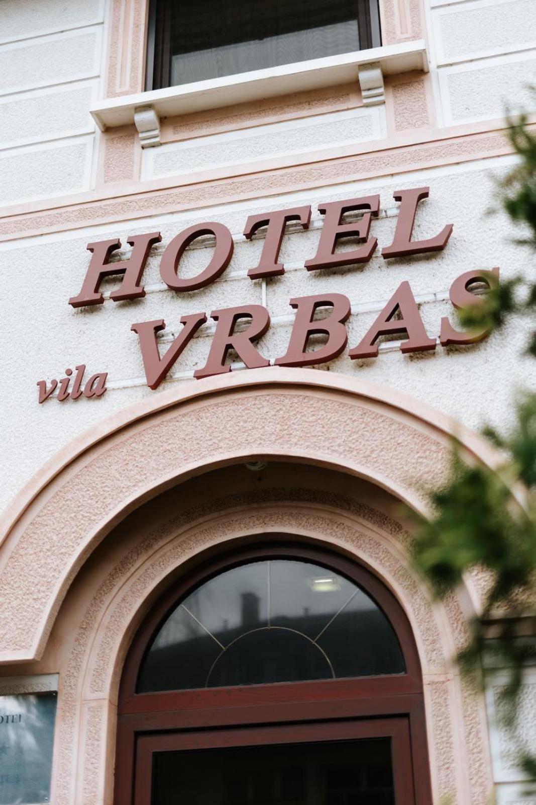 Hotel Vila Vrbas Banja Luka Exteriör bild